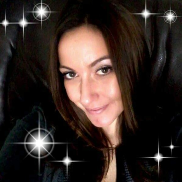 Meet your Posher, Alicia - Picture 1 of 1